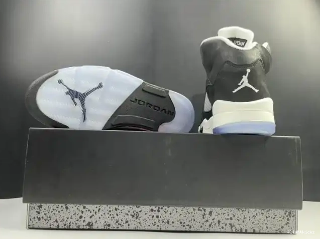 AIR JORDAN 5 CT4838-011 OREO 0619